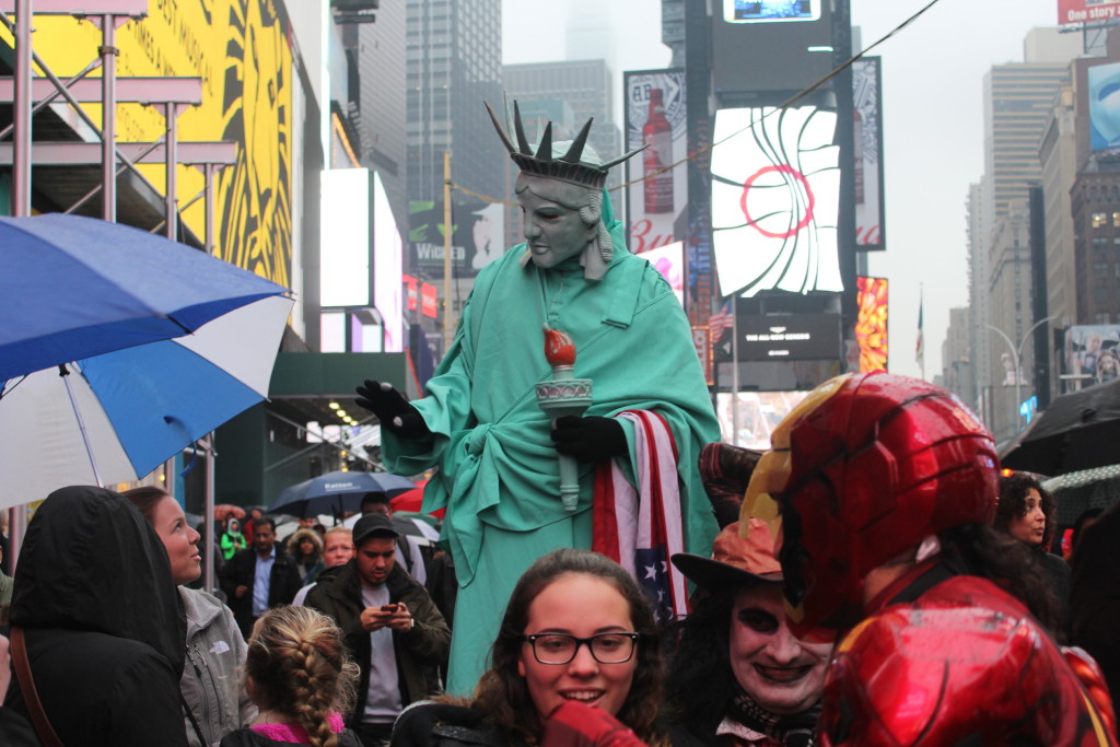 Livin in Yunaire La Galería Magazine